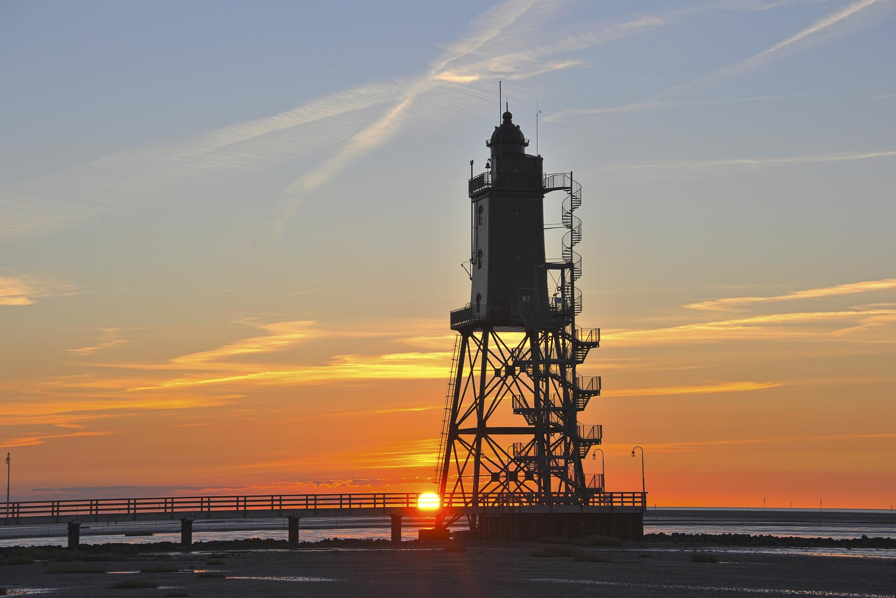 Sonnenuntergang am Leuchtturm Obereversand
