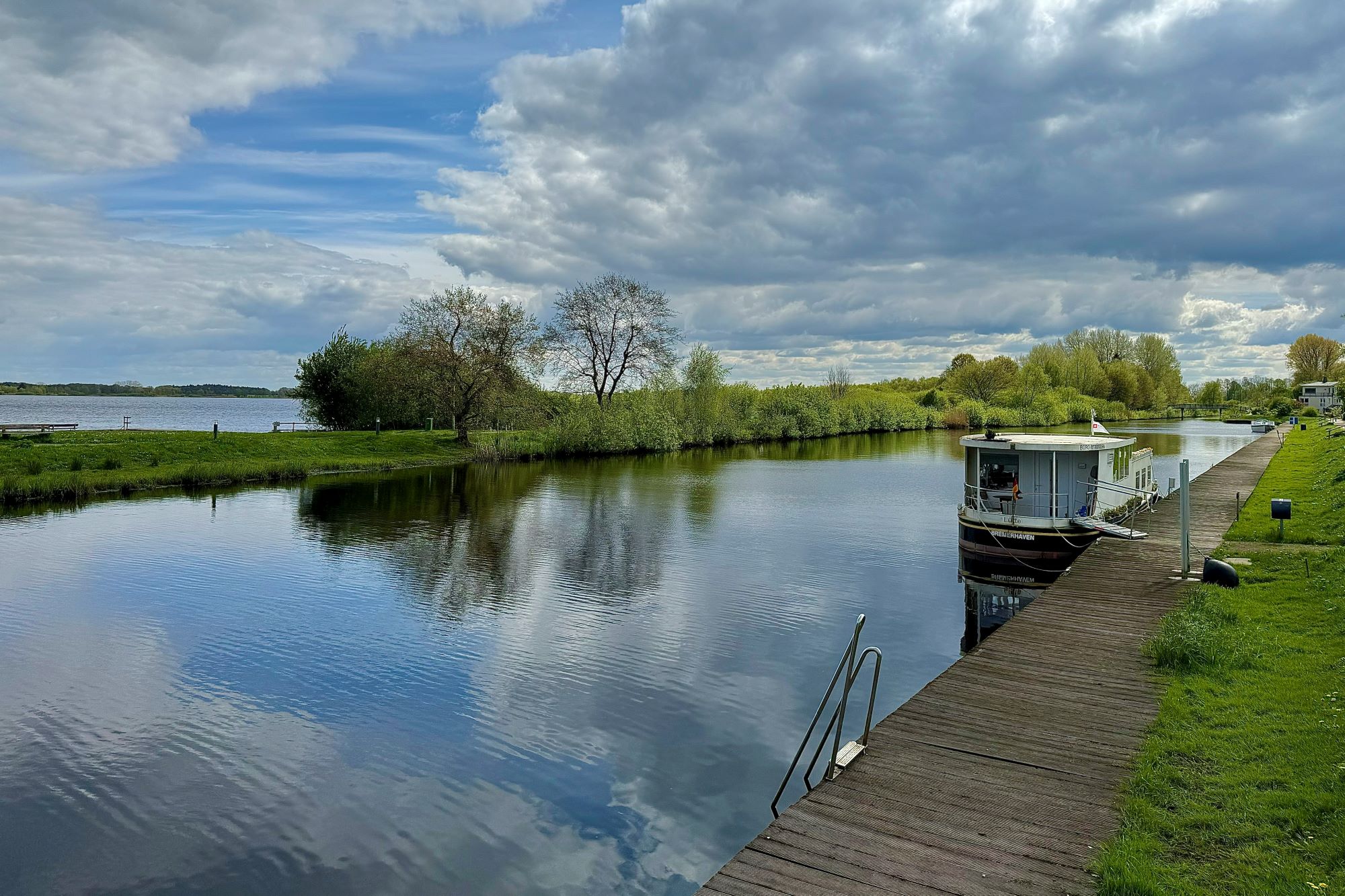 Steg am Kanal in Bad Bederkesa