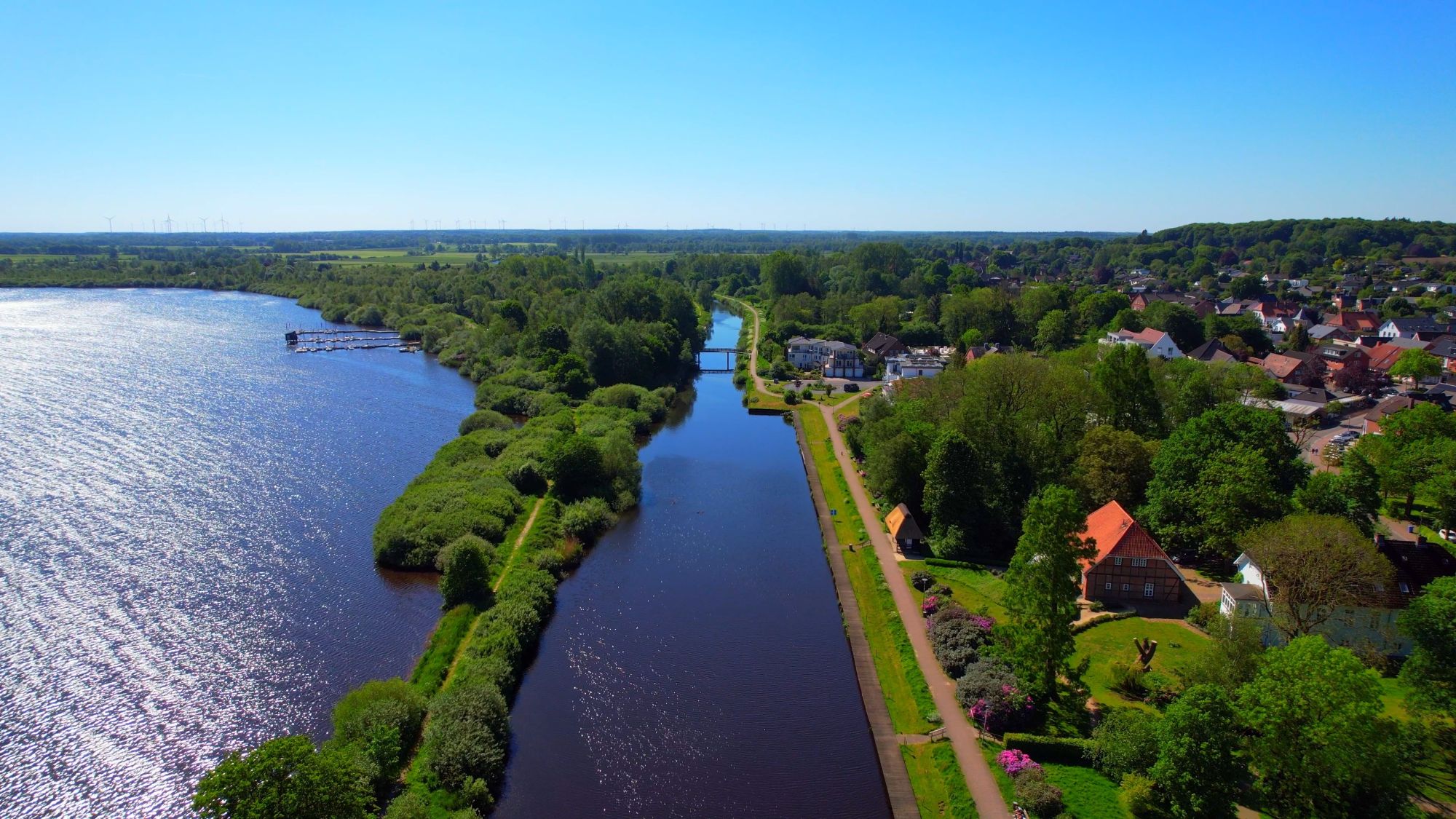 Blick auf den Beerster See und Kanal